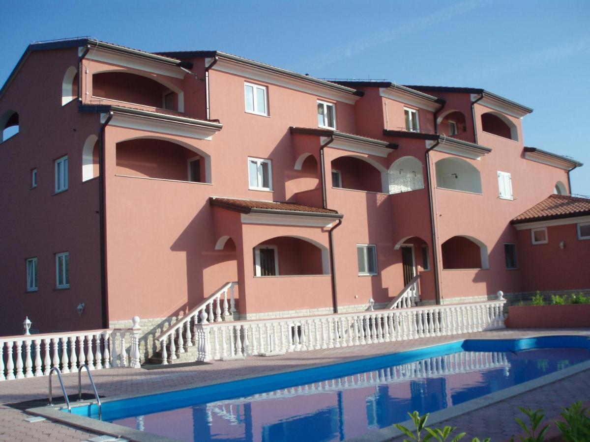 Villa Chiara Krnica Exterior photo